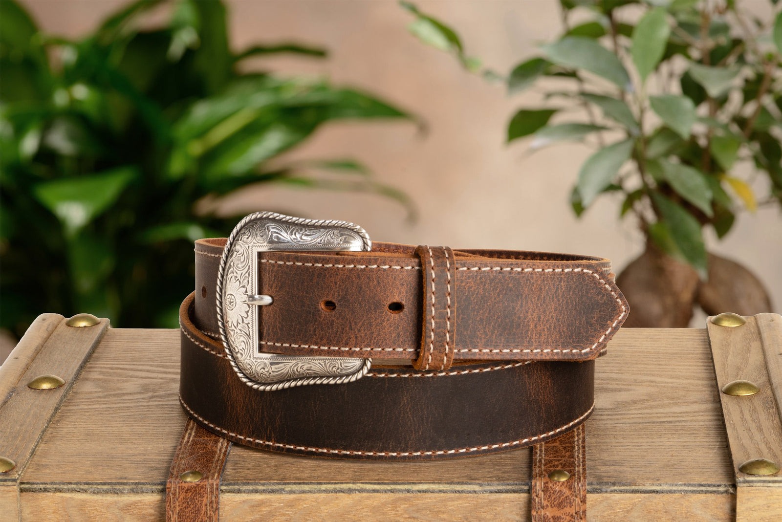 The Crazy Horse: Men's Oil Tanned Stitched Western Leather Belt 1.50