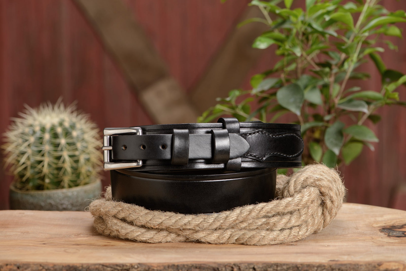 Mens Black Leather Ranger Belt with Creased Accent 1.75 Mens Black Leather Ranger Belt with Creased Accent 1.75