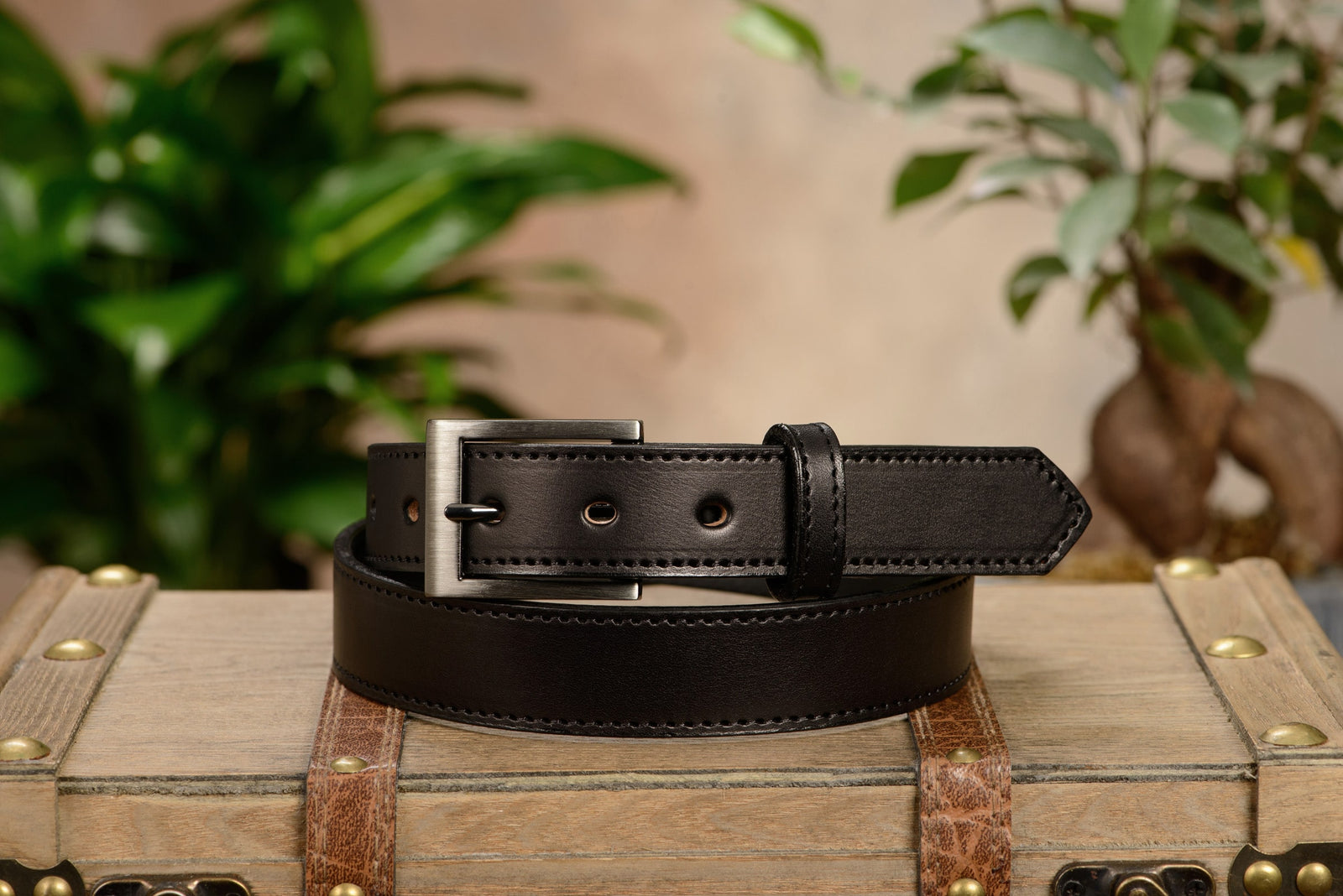 The Admiral: Men's Black Stitched Leather Belt 1.25